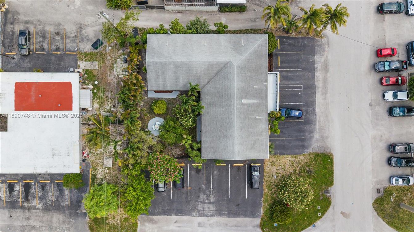 Exterior, Drone