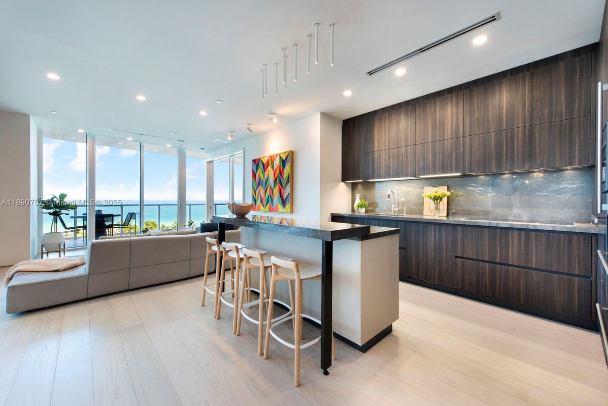 Interior, Kitchen, Pendant Lights, Recessed Lighting, Water, Wood Texture Flooring