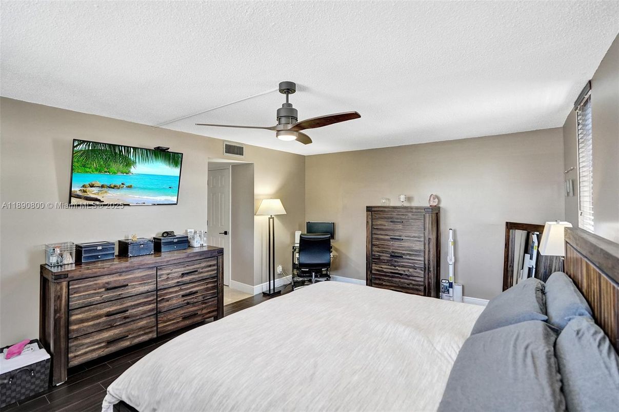 Bedroom, Home Office, Interior, Wood Texture Flooring