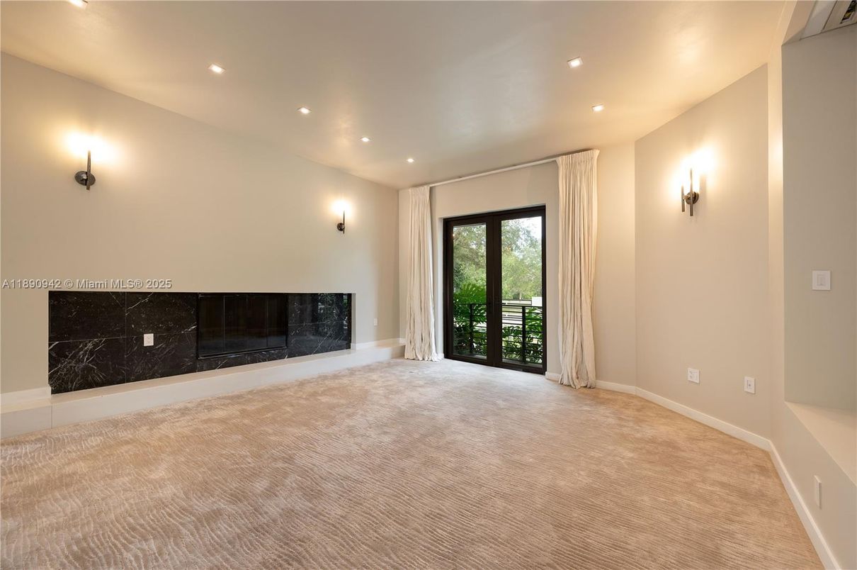 Empty room, Fireplace, Interior, Recessed Lighting