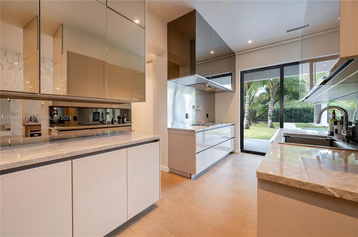 Interior, Kitchen, Recessed Lighting, Wood Texture Flooring