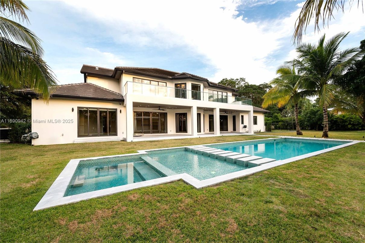 Backyard, Exterior, Pool