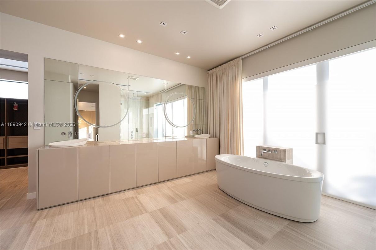 Bathroom, Free Standing Baths, Interior, Recessed Lighting, Wood Texture Flooring