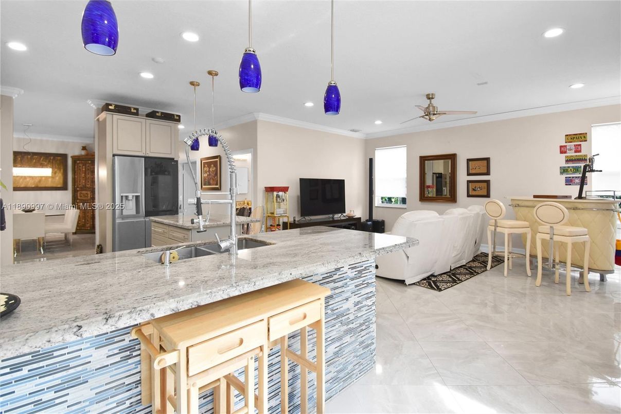 Dining room, Interior, Kitchen, Living room, Pendant Lights, Recessed Lighting