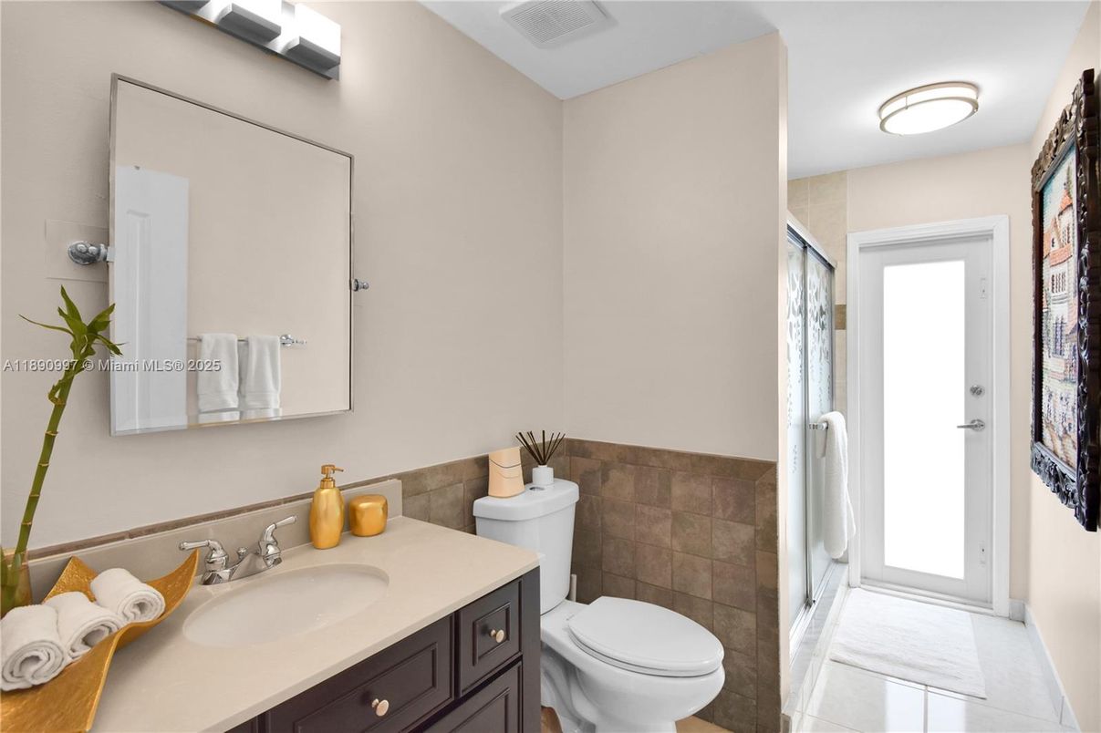Bathroom, Interior