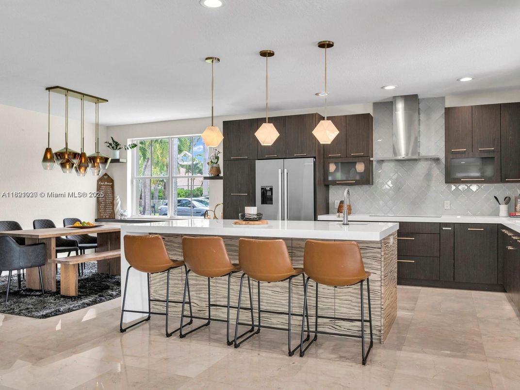 Dining room, Interior, Kitchen, Pendant Lights, Recessed Lighting, Stainless Steel Appliances
