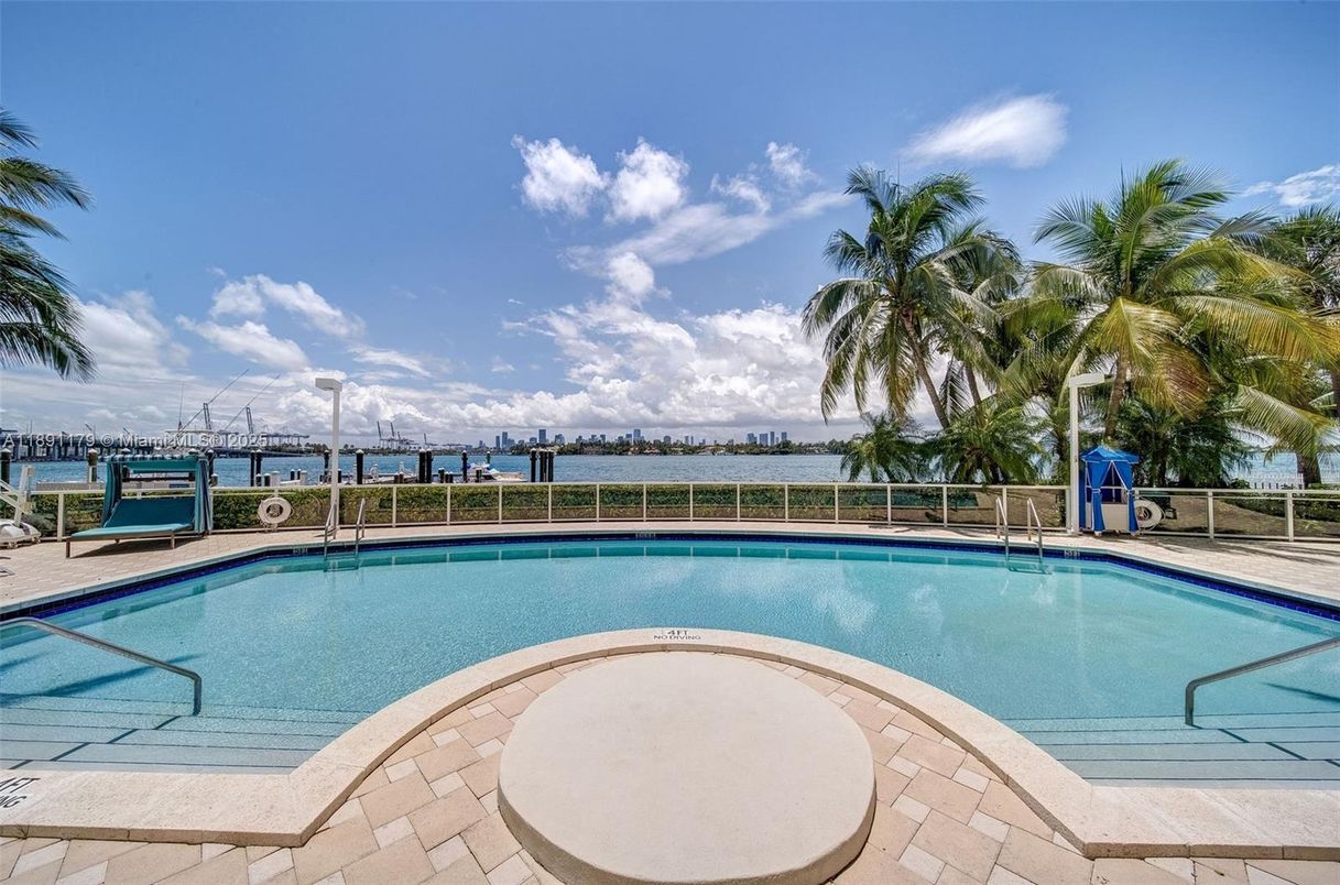 Exterior, Pool, Water