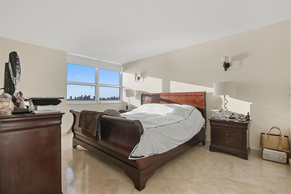 Bedroom, Interior, Water