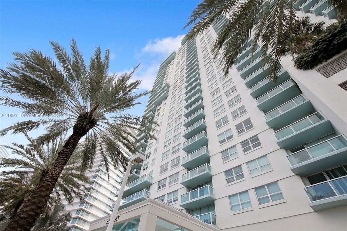 Exterior, Facade, Condo Building