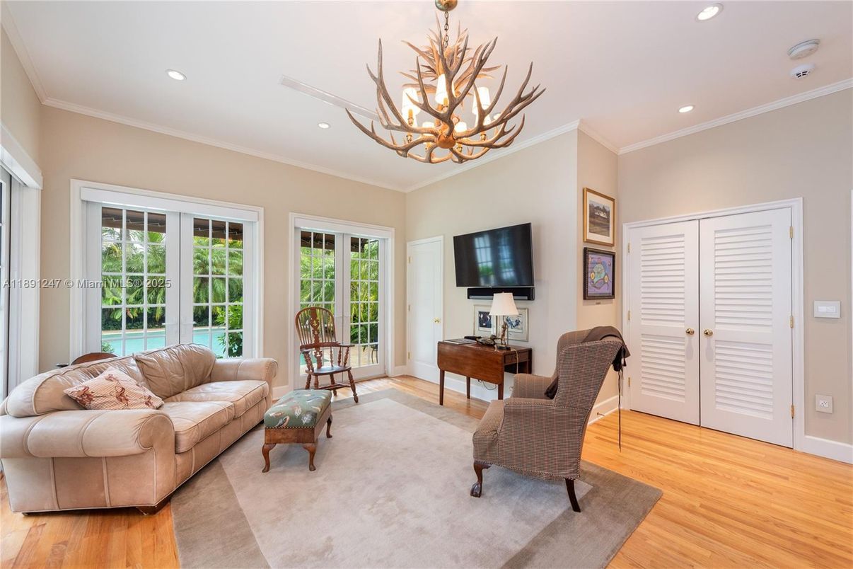 Chandelier, Interior, Living room, Recessed Lighting, Wood Texture Flooring