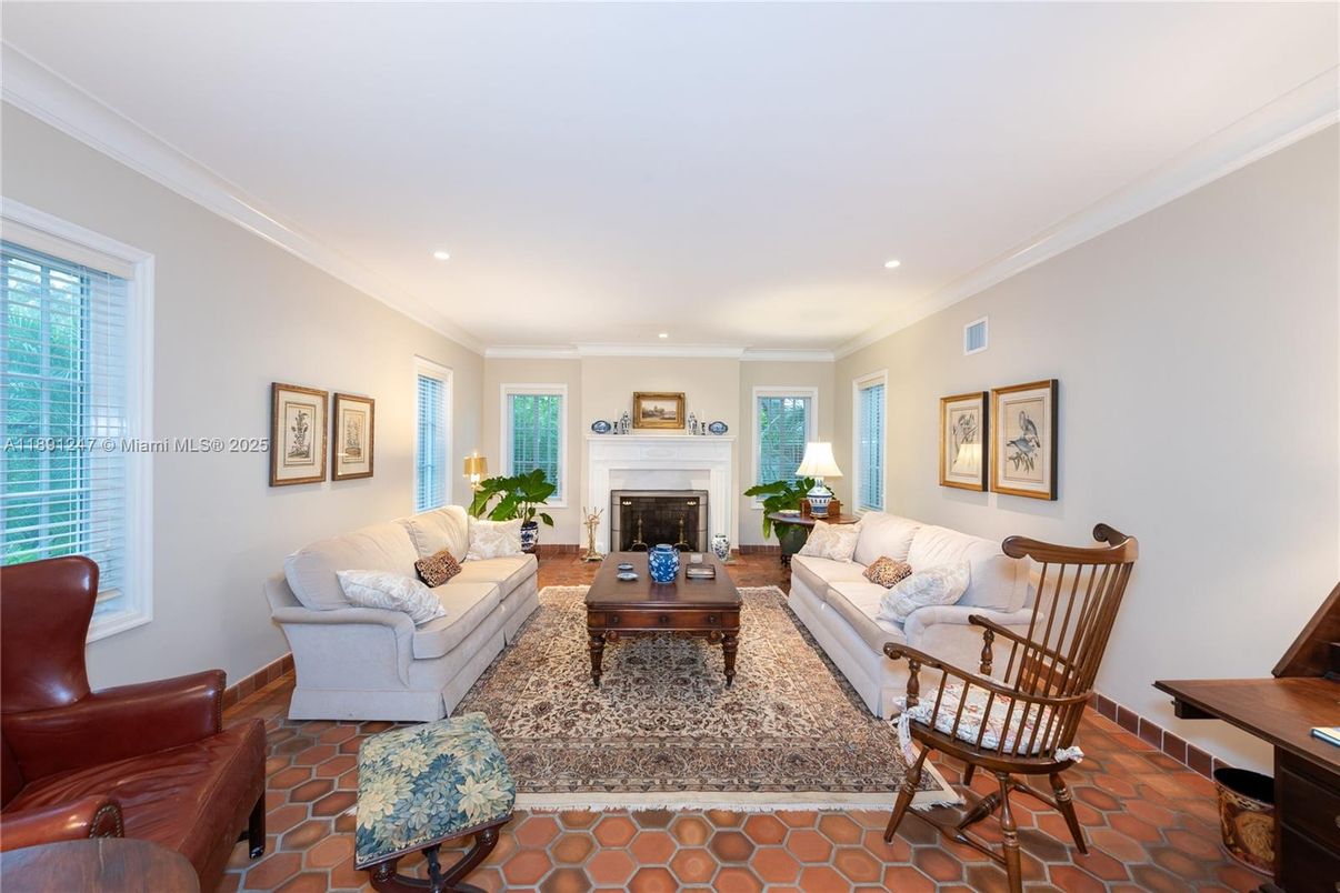 Fireplace, Interior, Living room, Recessed Lighting