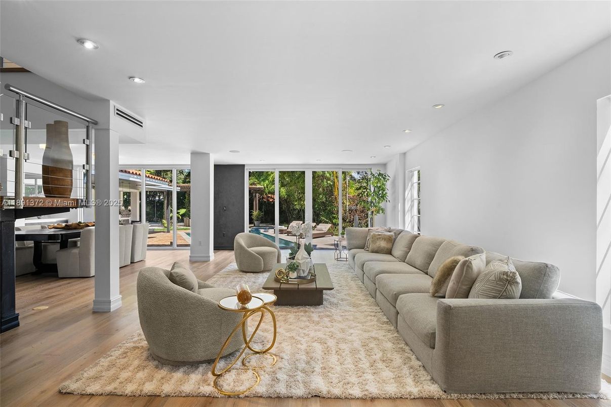 Interior, Living room, Recessed Lighting, Wood Texture Flooring
