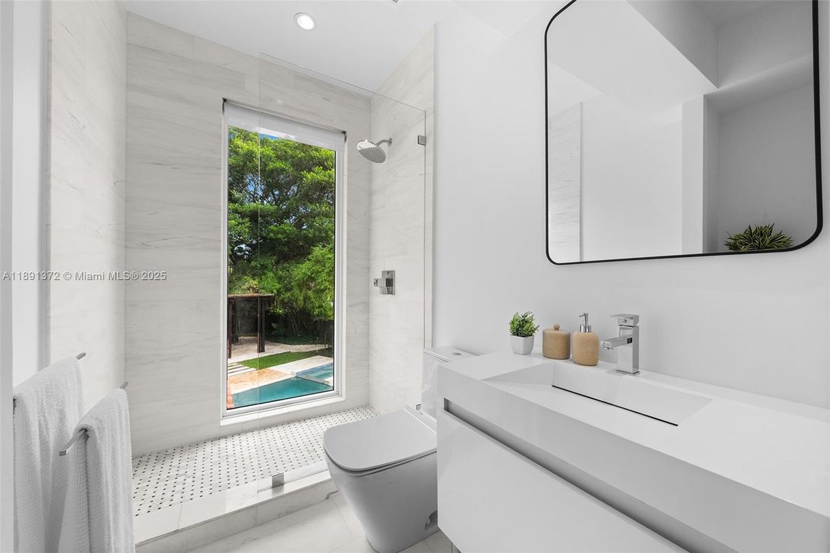 Bathroom, Interior, Marble Walls, Recessed Lighting