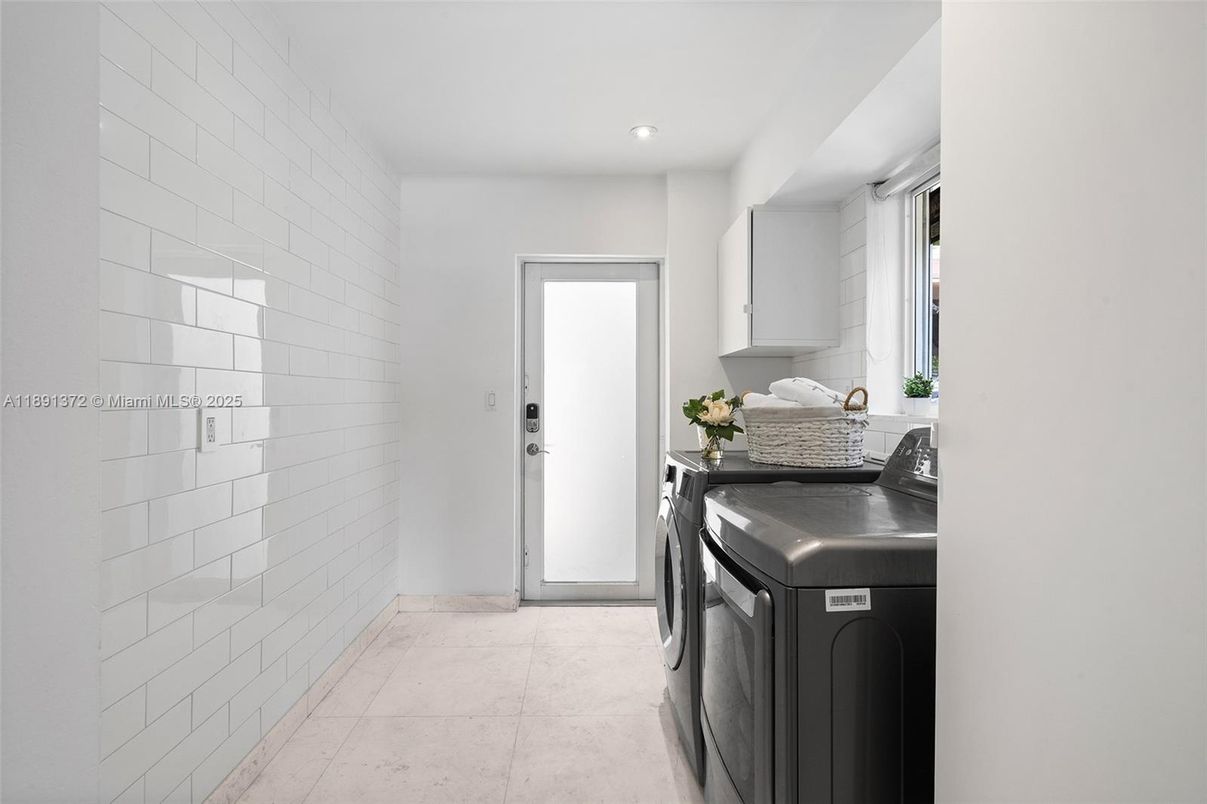 Interior, Recessed Lighting, Washer