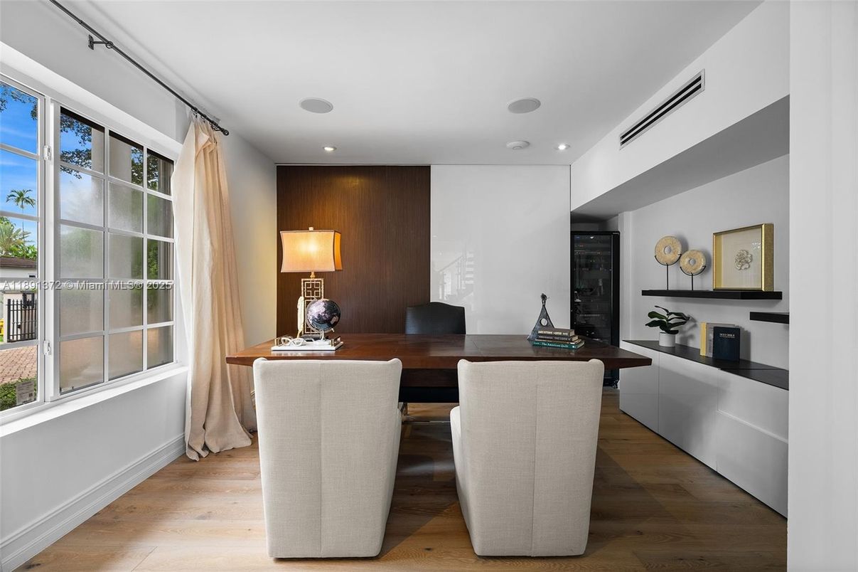 Home Office, Interior, Recessed Lighting, Wood Texture Flooring