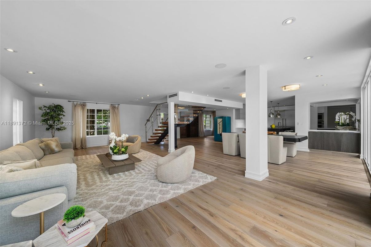 Interior, Living room, Recessed Lighting, Wood Texture Flooring