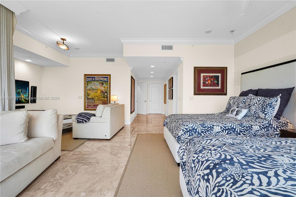 Bedroom, Interior, Recessed Lighting