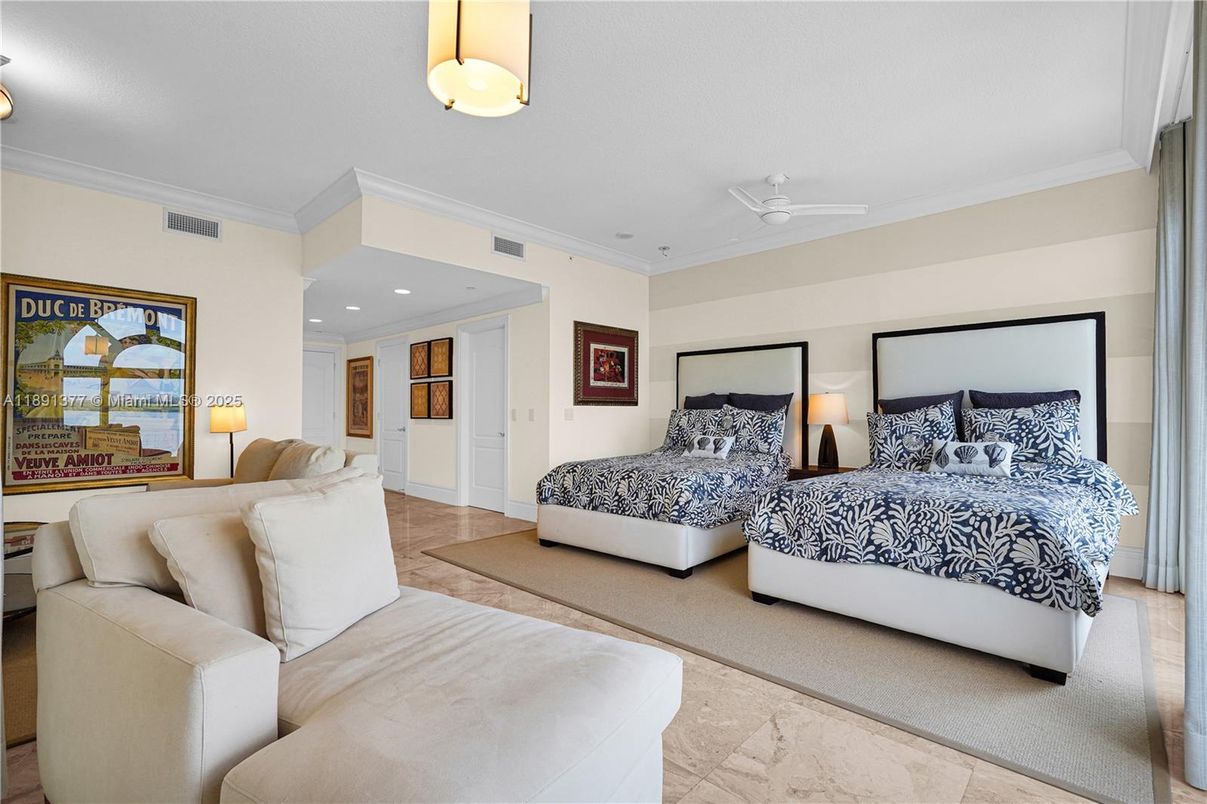 Bedroom, Interior, Recessed Lighting
