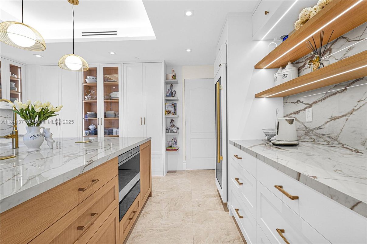 Interior, Marble Walls, Pendant Lights, Recessed Lighting