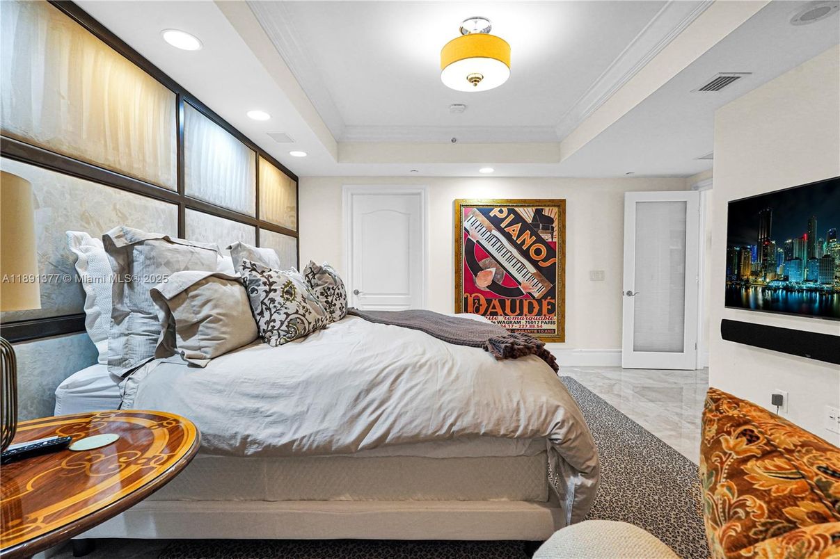 Bedroom, Interior, Recessed Lighting