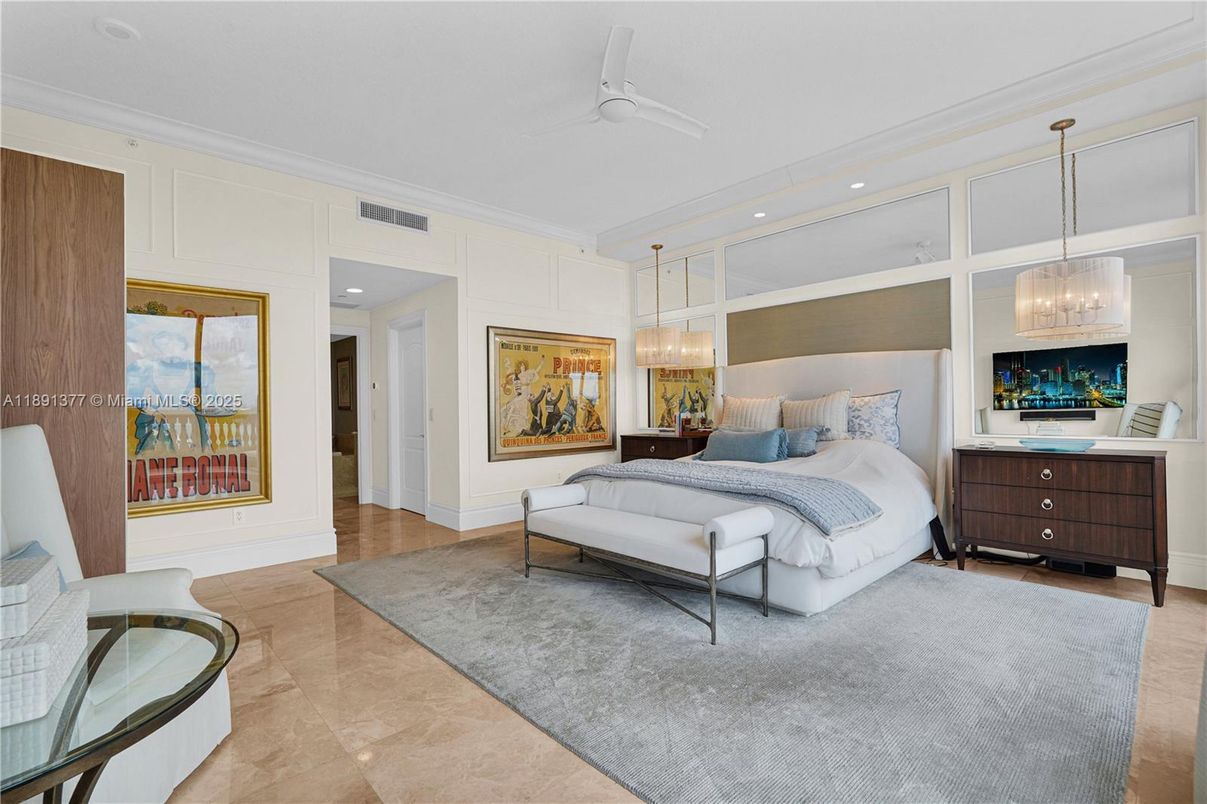 Bedroom, Chandelier, Interior, Pendant Lights, Recessed Lighting