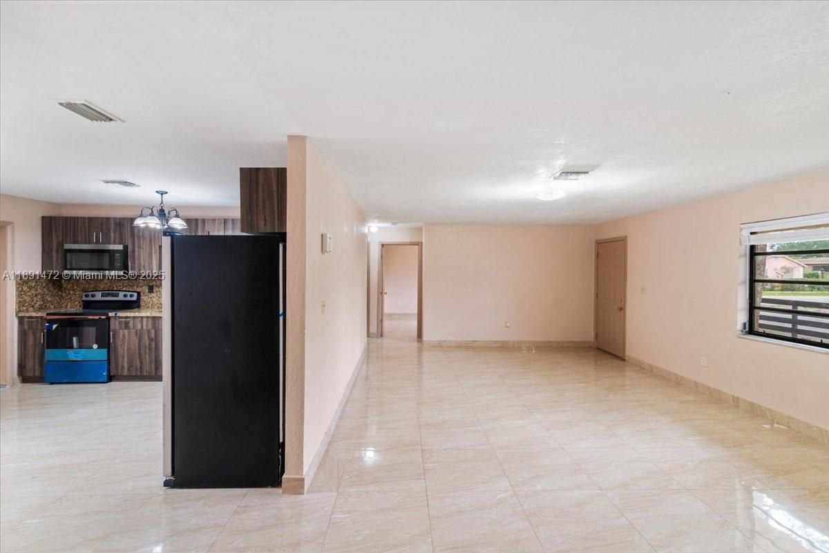 Chandelier, Empty room, Interior