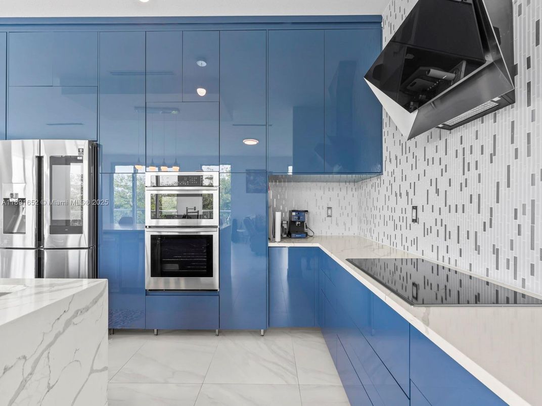 Interior, Kitchen, Marble, Stainless Steel Appliances