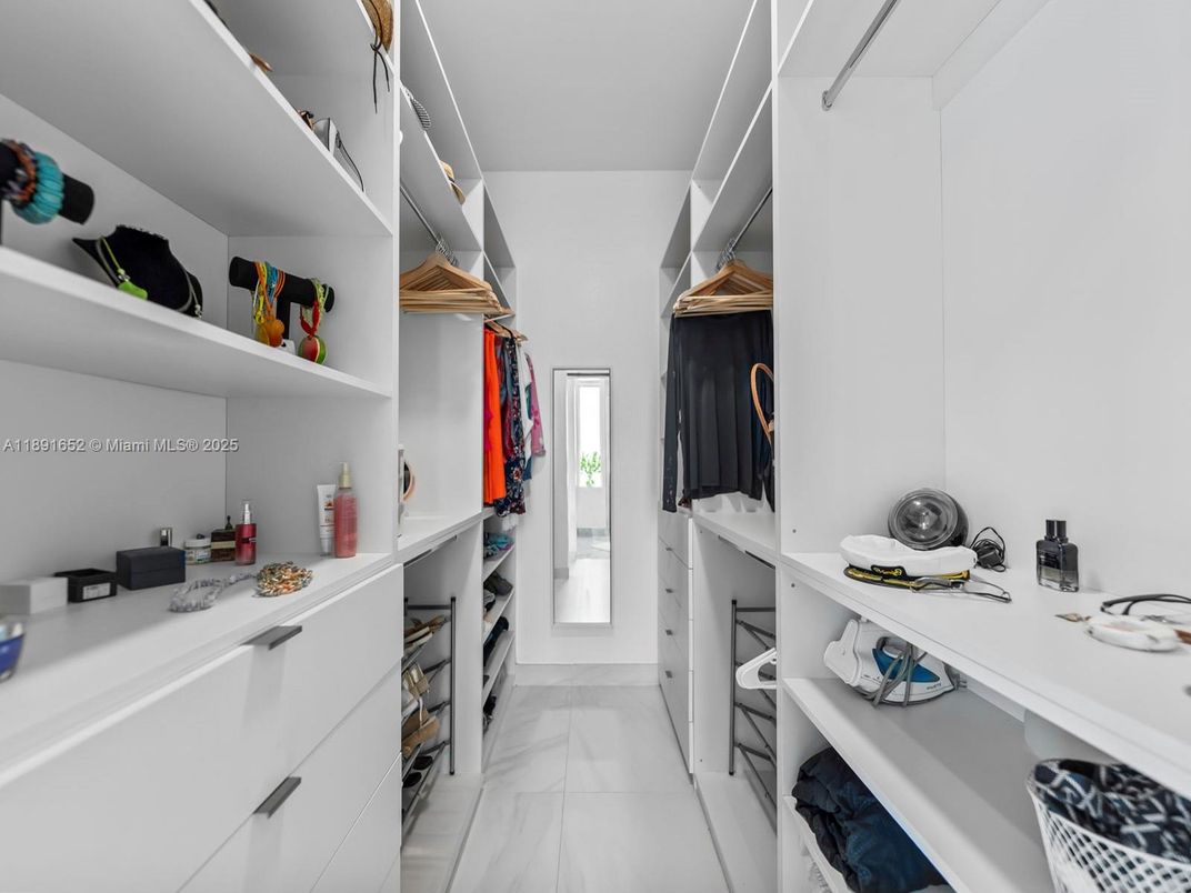 Interior, Marble, Walk-in Closets