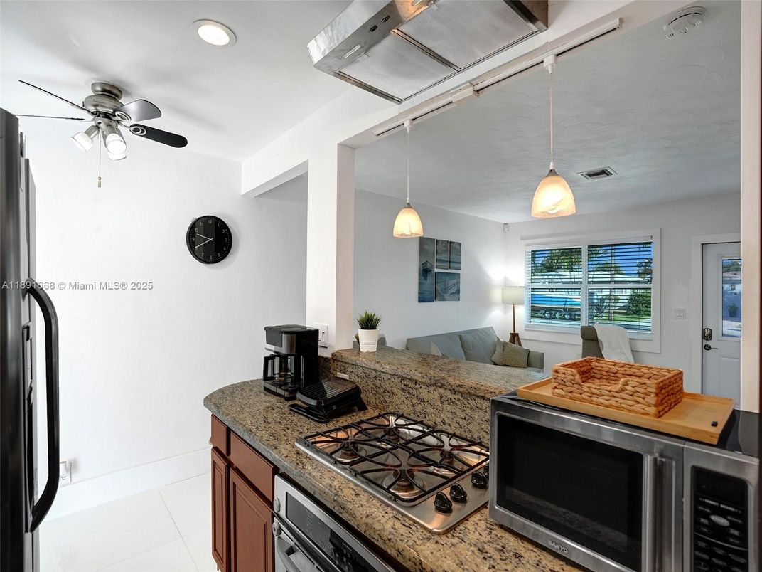 Interior, Kitchen, Pendant Lights, Recessed Lighting