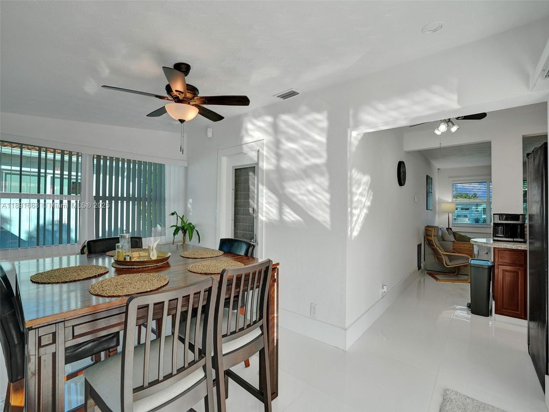Dining room, Interior