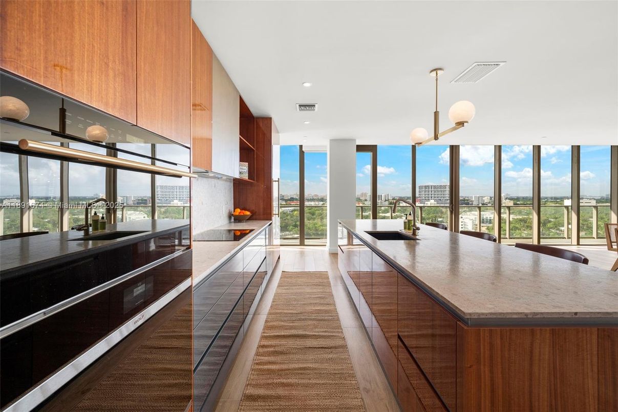 Interior, Kitchen, Pendant Lights, Recessed Lighting, Water, Wood Texture Flooring