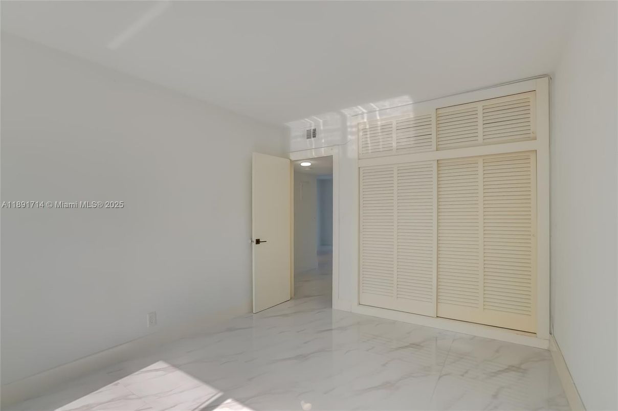 Empty room, Interior, Marble