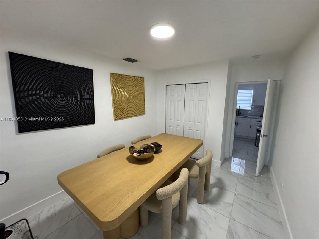 Dining room, Interior, Marble, Recessed Lighting