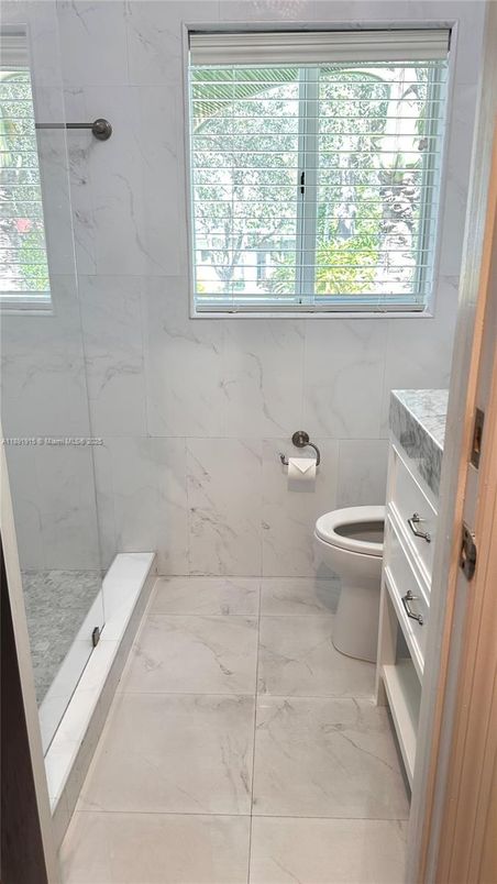 Bathroom, Interior, Marble, Marble Walls