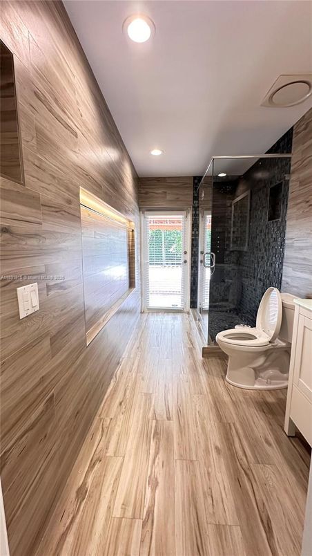 Interior, Recessed Lighting, Wood Texture Flooring, Wooden Walls