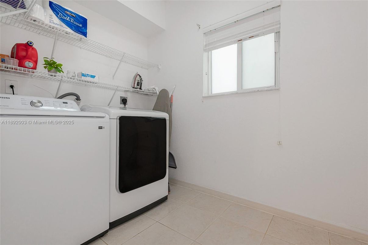 Interior, Washer