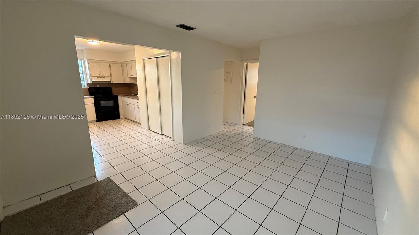 Empty room, Interior, Kitchen