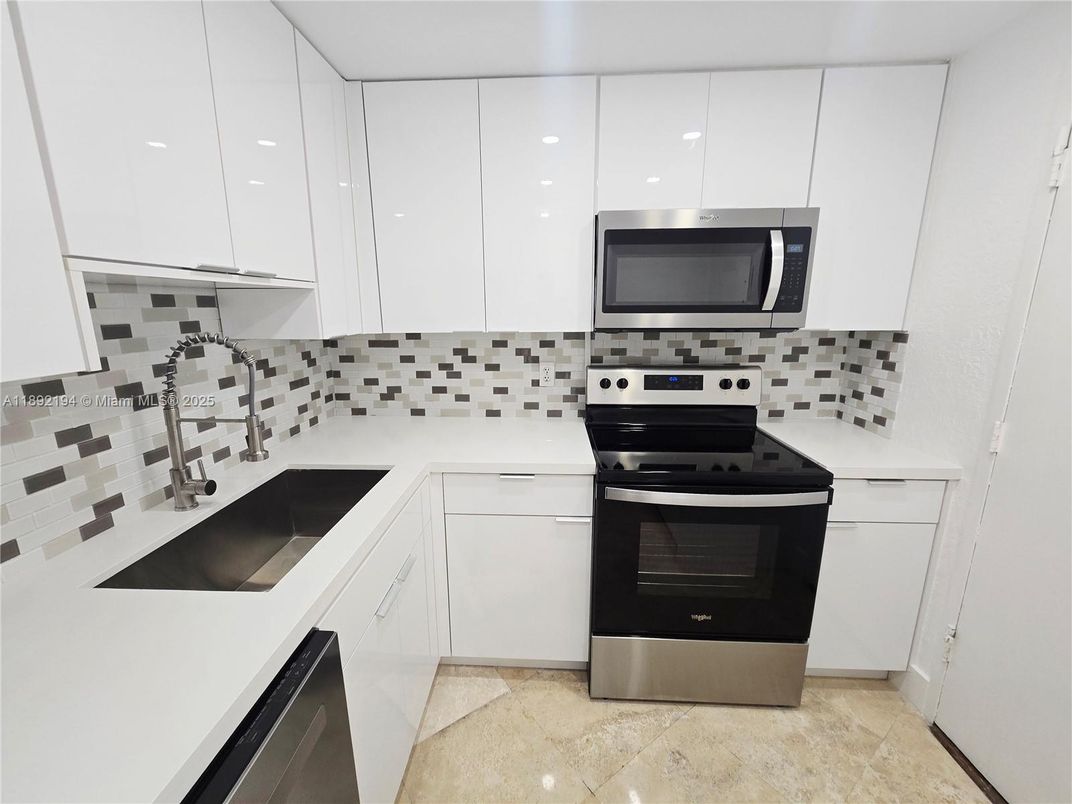 Interior, Kitchen, Stainless Steel Appliances