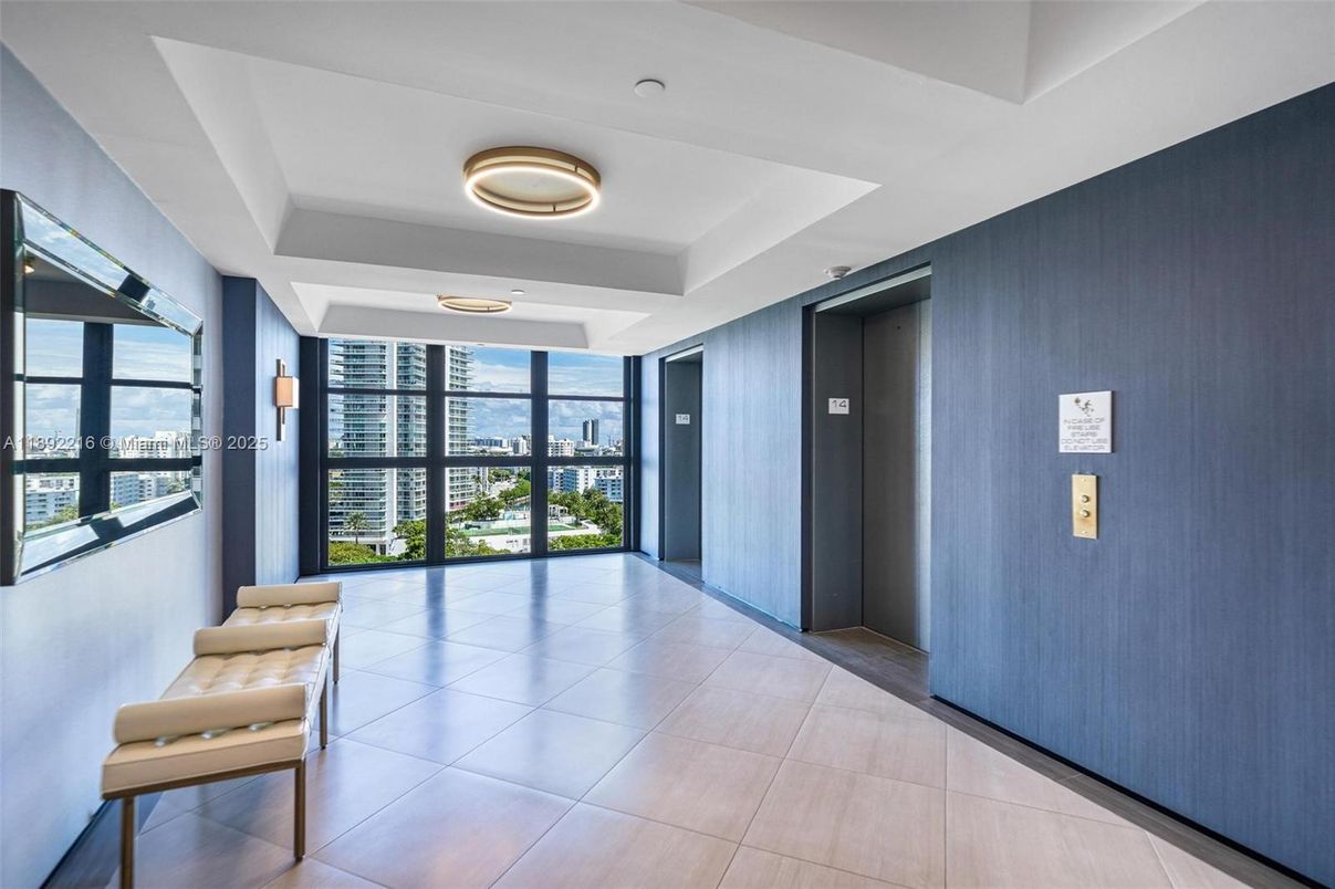 Elevator, Interior, Water