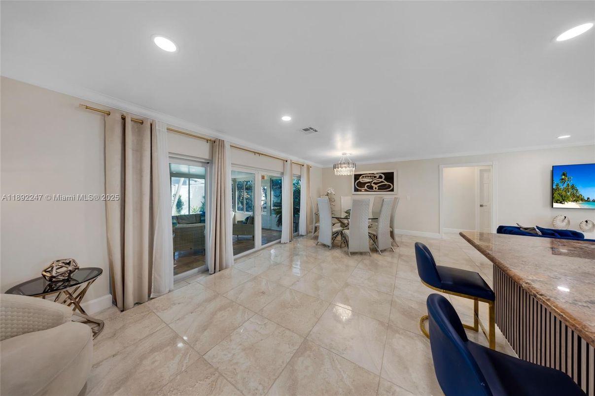 Chandelier, Dining room, Interior, Recessed Lighting