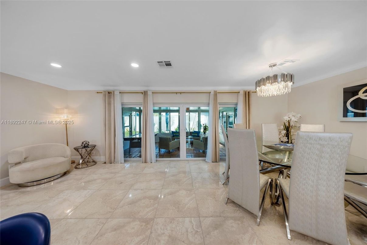Chandelier, Dining room, Interior, Recessed Lighting