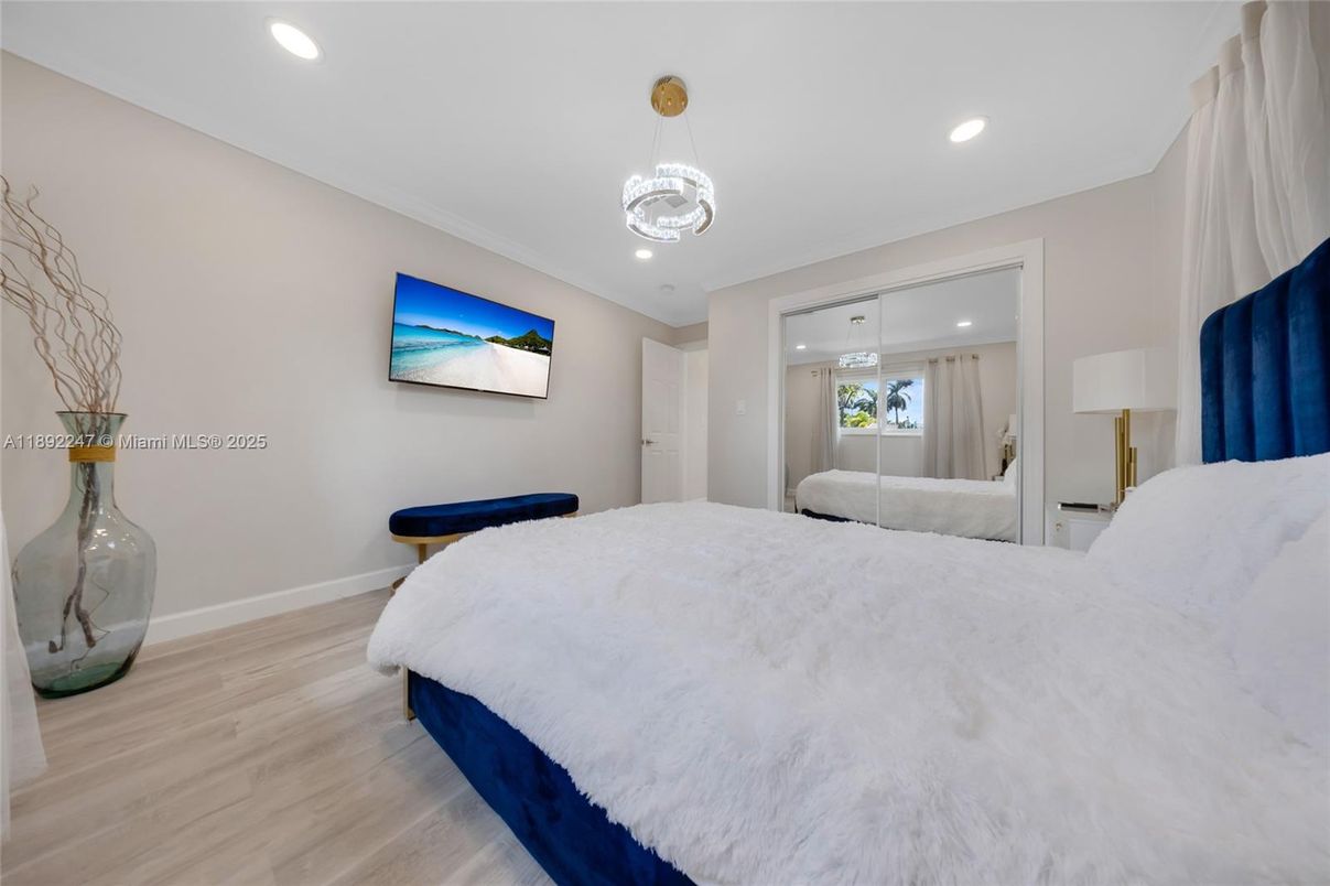 Bedroom, Interior, Pendant Lights, Recessed Lighting, Wood Texture Flooring