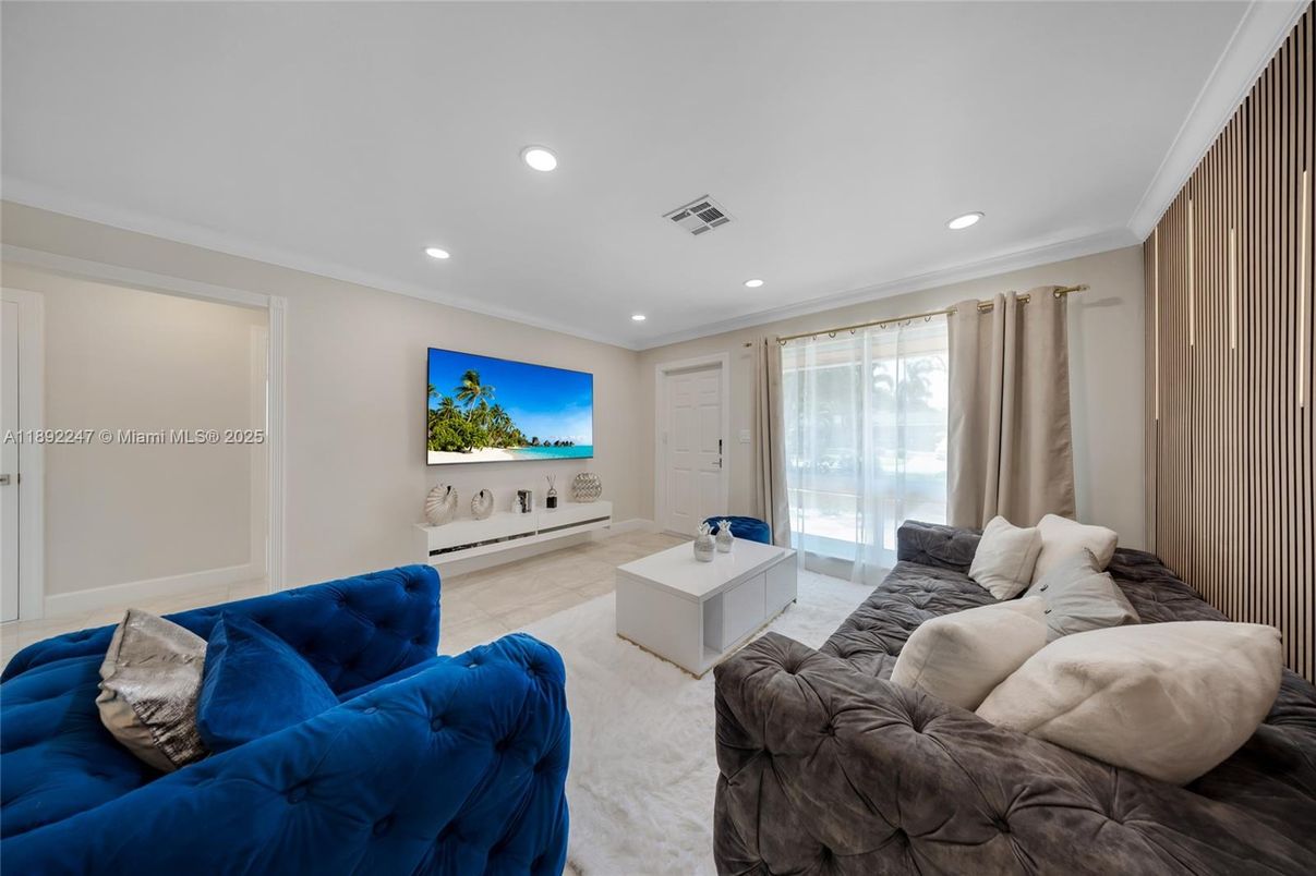 Interior, Living room, Recessed Lighting