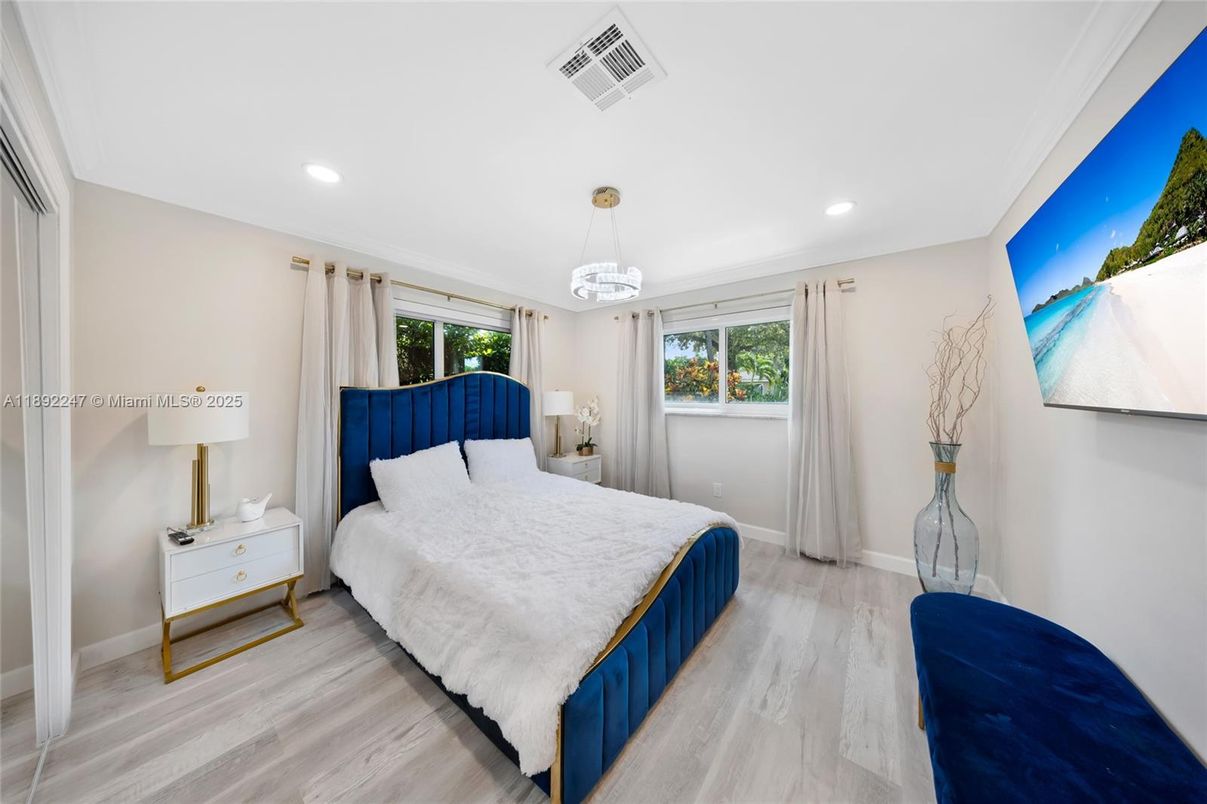 Bedroom, Interior, Pendant Lights, Recessed Lighting, Wood Texture Flooring