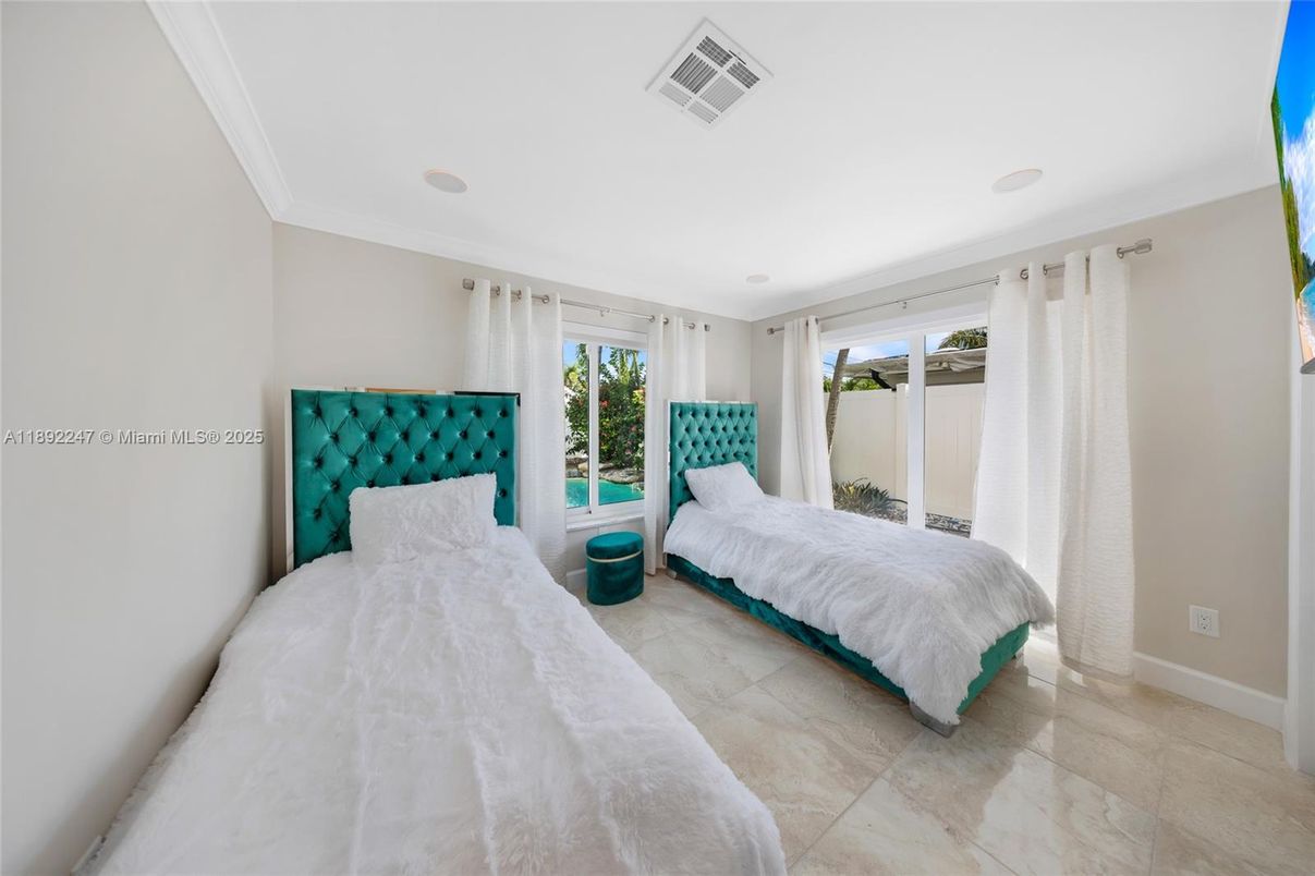 Bedroom, Interior, Recessed Lighting