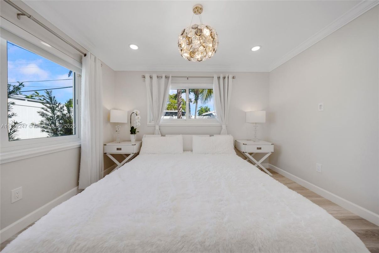 Bedroom, Interior, Pendant Lights, Recessed Lighting, Wood Texture Flooring