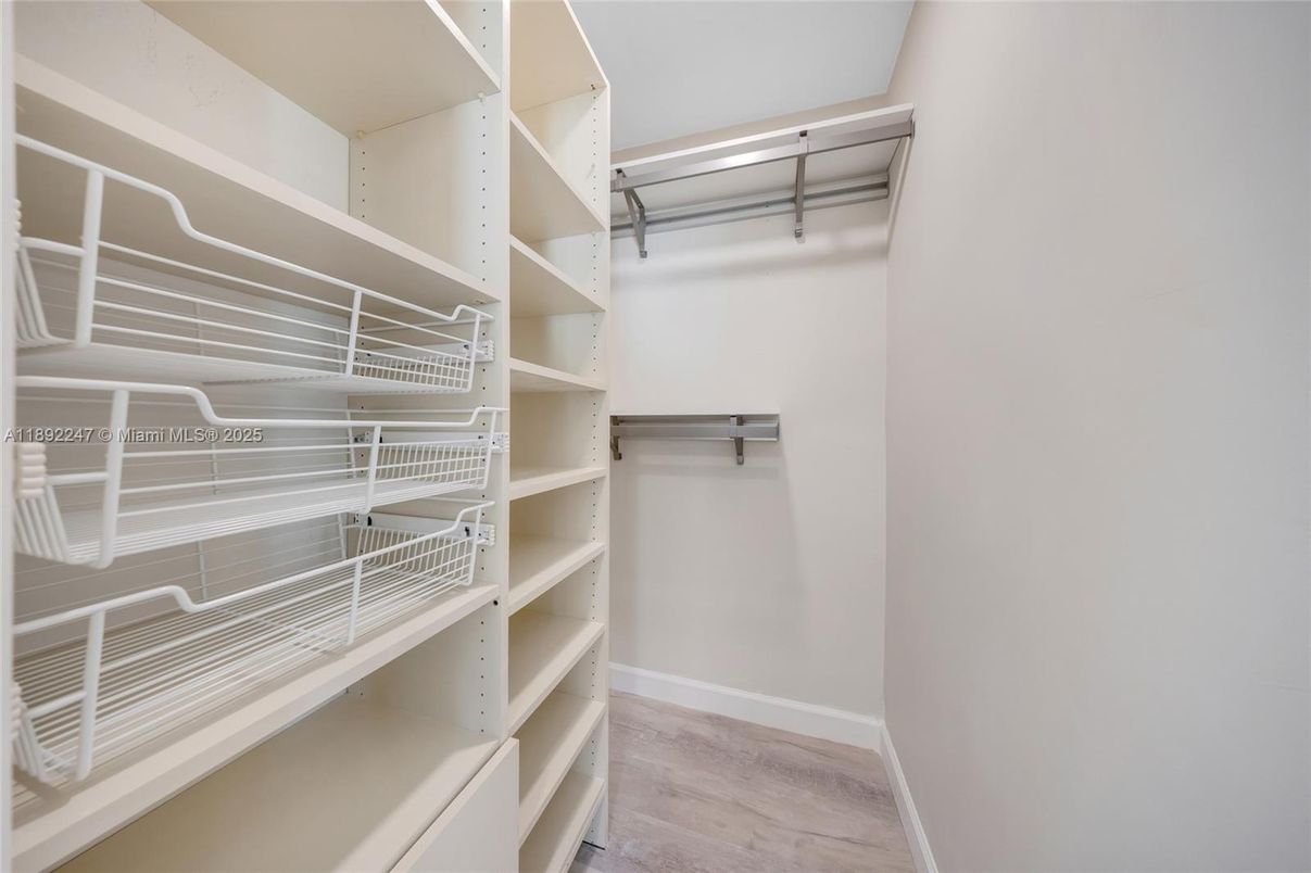 Interior, Walk-in Closets, Wood Texture Flooring