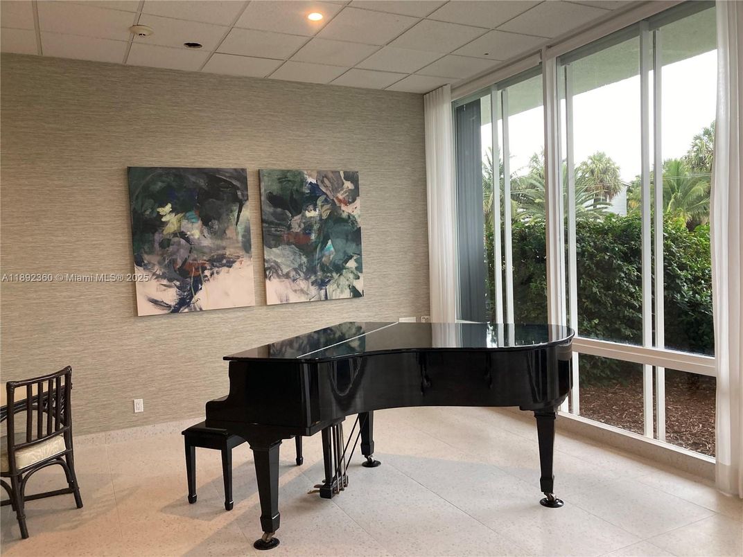 Interior, Piano, Recessed Lighting