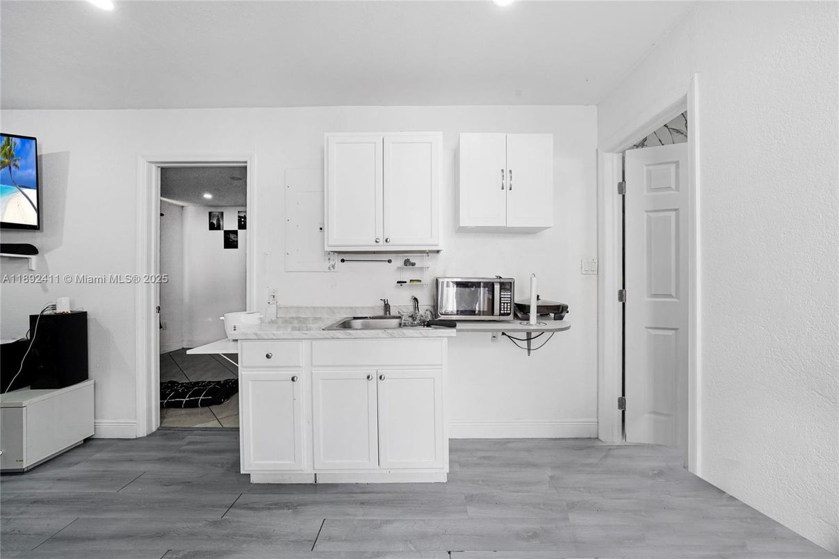 Interior, Kitchen, Recessed Lighting, Wood Texture Flooring