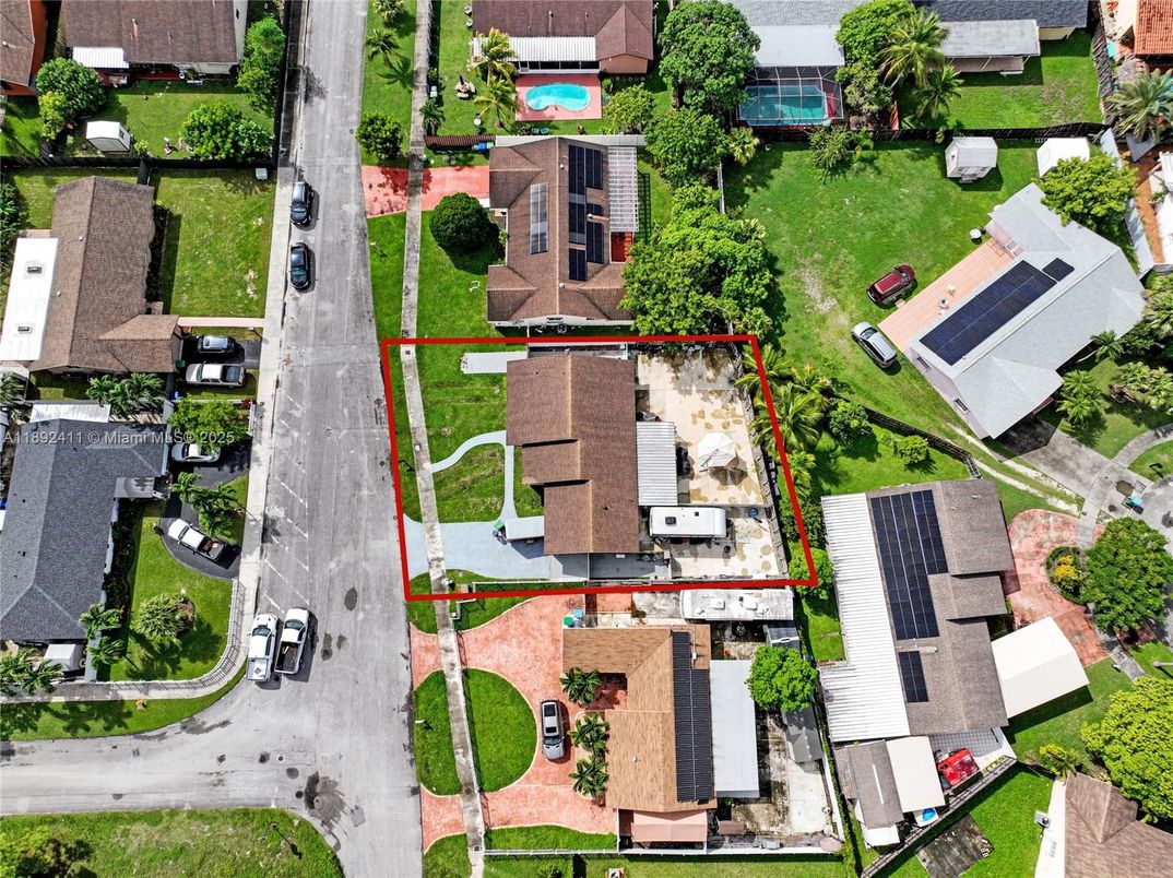 Exterior, Drone